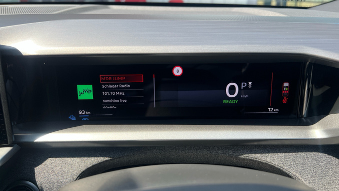 Vauxhall Grandland 157kW Design 73kWh 5dr Auto Electric Hatchback - Image 18